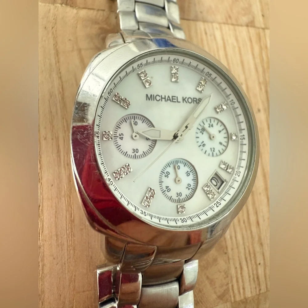 Michael Kors ladies stainless steel chronograph watch NEW BATTERY